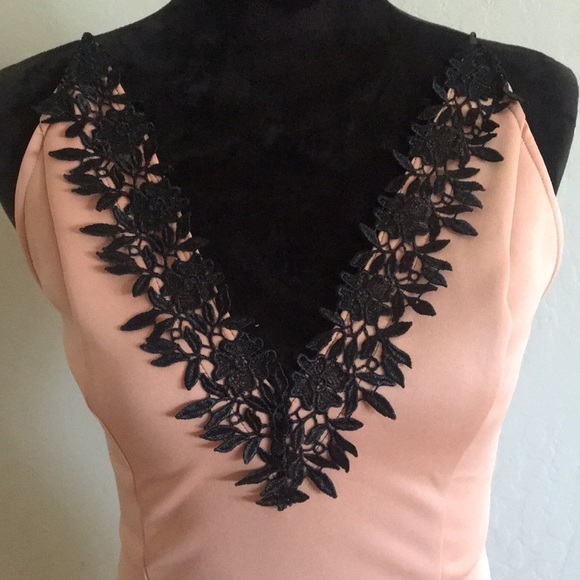 Peachy coral mini dress - Picture 2 of 6